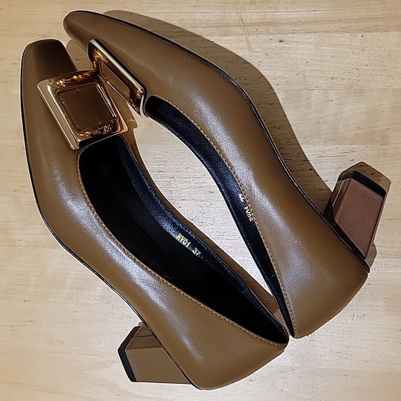 Roger Vivier Belle Vivier Brown Leather Pumps - Picture 9 of 15